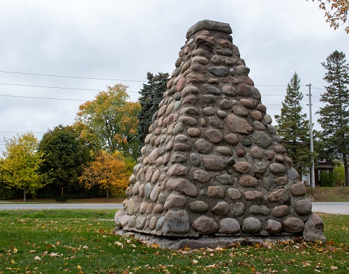 Let's Explore Richmond Hill - Yonge Street Cairn